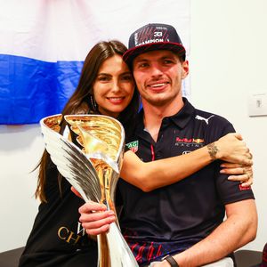 Formel-1-Weltmeister Verstappen: So süß ist seine Freundin!