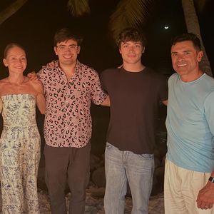 So groß sind Söhne von Kelly Ripa und Mark Consuelos schon