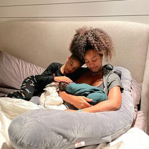 Nach Geburt: Kelly Rowland teilt intimes Foto mit ihren Kids