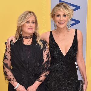 Bitteres Video: Sharon Stones Schwester kämpft um ihr Leben