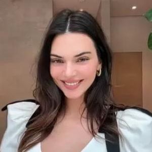 Zu viele Beauty-OPs? Fans kritisieren Kendall Jenners Look