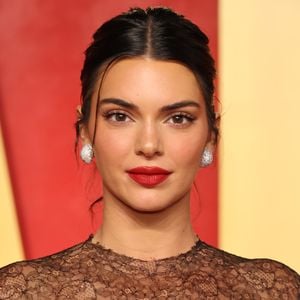 Ben Simmons' Schwester verspottet Kendall Jenners Backkünste