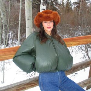 "Ballsackjacke": Kendall Jenners Winterlook belustigt Fans