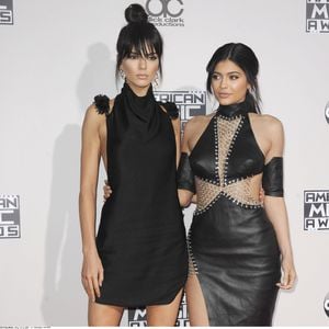 Kendall und Kylie Jenner werden wegen Unterwäsche verklagt