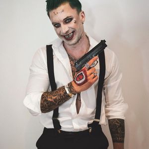 Welcher Bachelorette-Boy hat sich hier als Joker verkleidet?