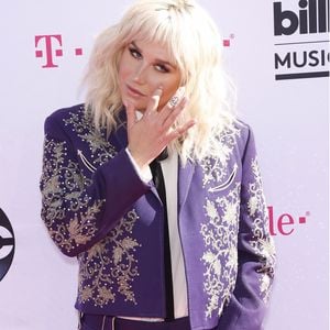 Lichtblick nach Dr.-Luke-Beef: Billboard-Award für Kesha!