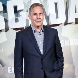 Kevin Costner: Bei Konzert stürzt Bühne ein