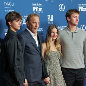 Selten: Kevin Costner nimmt seine Kids mit zur Filmpremiere