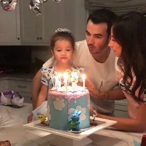 So rührend gratuliert Kevin Jonas Töchterchen zum Geburtstag