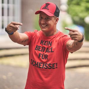 Ex-"Krass Schule"-Star Kevin Reumann wird jetzt Bestatter