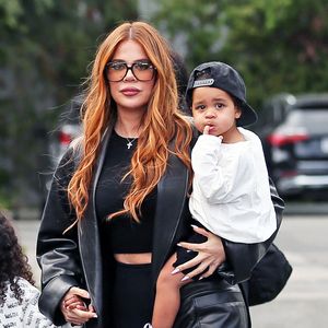Khloé Kardashians Sohn nannte ihren Hairstylisten "Dad"!
