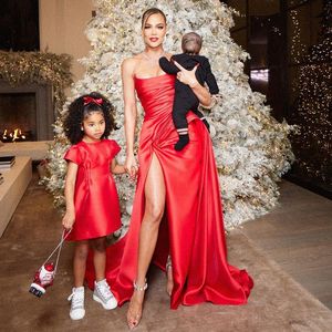 Kein Name: Khloé Kardashian wollte Sohn erst kennenlernen