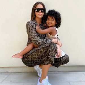 Weil sie Tochter trägt: Khloé Kardashian heftig kritisiert