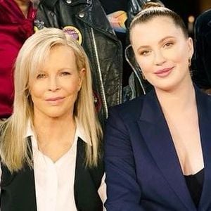 Kim Basinger findet rührende Worte für ihre Tochter Ireland!