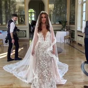 Mit Ausschnitt: So schön ist Kim Gloss' zweites Brautkleid