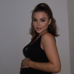 "Kam ganz anders": Kim Gloss gibt erste Details zur Geburt