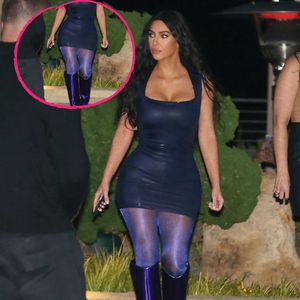 Lady in Blue: Kim K. mit crazy Glitzerstrümpfe-Boots-Kombi!