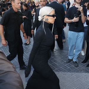 Bei Balenciaga-Show: Kim Kardashian von Familie unterstützt
