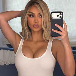 Alles auf Anfang? Kim Kardashian trägt wieder blonden Bob