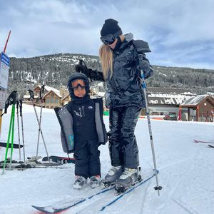 Wie süß: Kim Kardashian ist mit ihren Kindern Skifahren