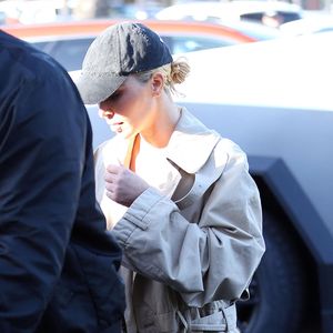 Gesichtet: Auf neuen Fotos ist Kim Kardashian wieder blond!