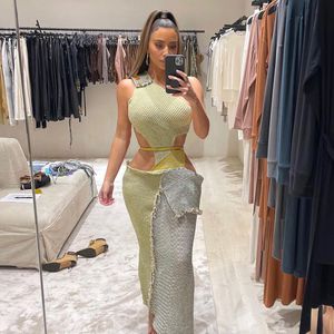 "Schicker Teppich": Fans spotten über Kim Kardashians Outfit