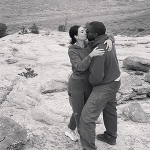Mit Kussfoto: Will Kanye West Kim K. so zurückgewinnen?