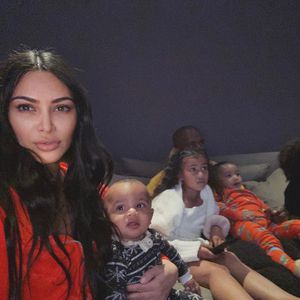 Niedlich! Kim Kardashians Kids basteln schon für Ostern