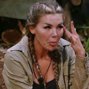 Bekannte packen aus: Lügt Kim Virgina im Dschungel alle an?