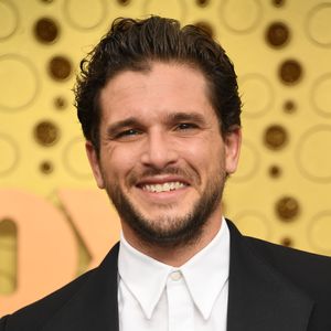 Für Netflix-Rolle: Kit Harington setzt auf einen neuen Look