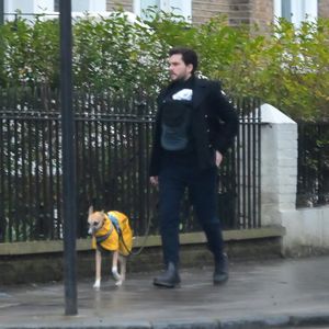 Nach Geburt: Kit Harington geht mit seinem Baby spazieren