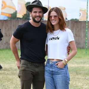 Kit Harington und Rose genießen Pärchenzeit bei Festival