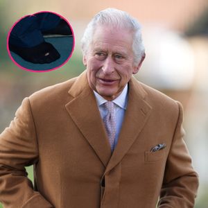 Bei Besuch in Moschee: König Charles hat Loch in der Socke!