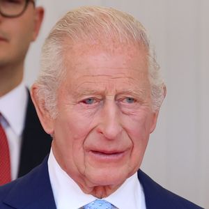 Palast erklärt das blutunterlaufene Auge von König Charles