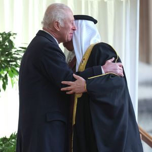 König Charles empfängt Bahrains König Hamad ganz herzlich