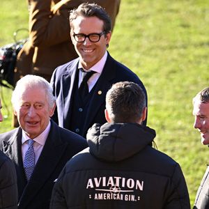 König Charles strahlt bei Treffen mit Filmstar Ryan Reynolds
