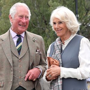 König Charles III. und Camilla strahlen das Harry-Drama weg!