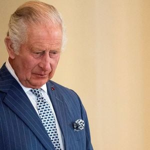 Ausgaben zu hoch: König Charles musste an Ersparnisse gehen!