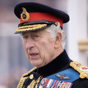 Gleich zwei Kronen: Das sind König Charles' Thron-Juwelen!