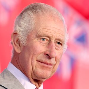 Sorge um König Charles? Expertin deutet seine Körpersprache!