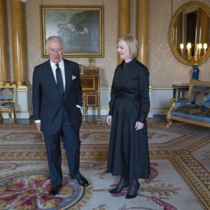 Erster Staatsempfang als König: Charles begrüßt seine Gäste!