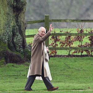 König Charles strahlt bei erstem Auftritt nach Krebsdiagnose