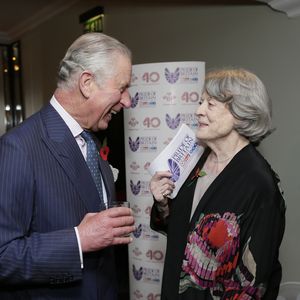 König Charles zollt Maggie Smith mit rührenden Worten Tribut