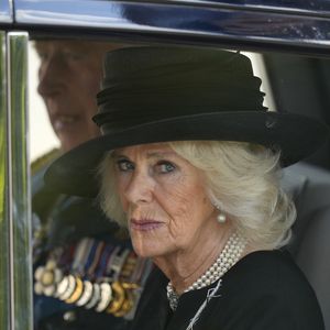 Royale Termine: Königsgemahlin Camilla hat starke Schmerzen!
