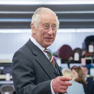 Royale Stilikone? König Charles strahlt im Schottenrock