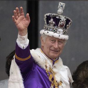 Doppelt hält besser: König Charles wird noch einmal gekrönt!
