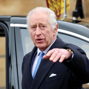 Premiere! So reist König Charles zum Sonntagsgottesdienst an
