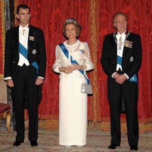 König Juan Carlos muss schon wieder unters Messer