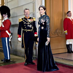 König Frederik und Mary strahlen beim ersten Neujahrsempfang