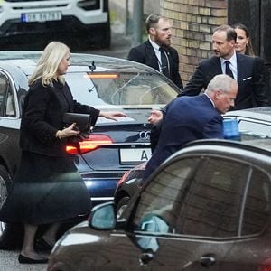 Haralds letzte Fahrt: Haakon & Mette-Marit hielten Händchen